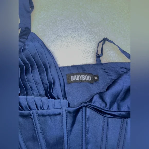 Elegant Navy Blue Silk Ruched Dress - Picture 3 of 5